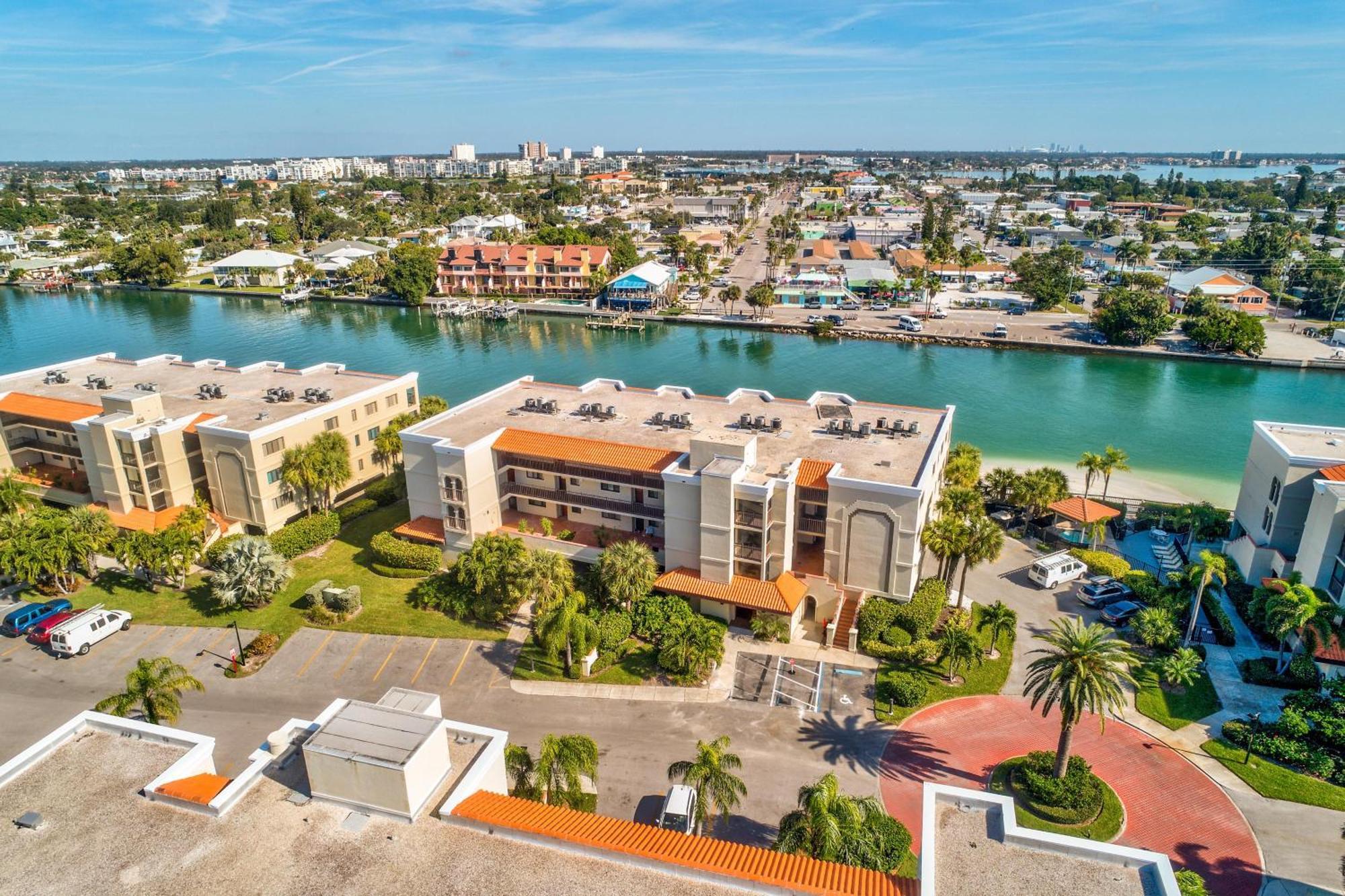 Land'S End 6-303 Beach Front - Premier Villa St. Pete Beach Exterior photo